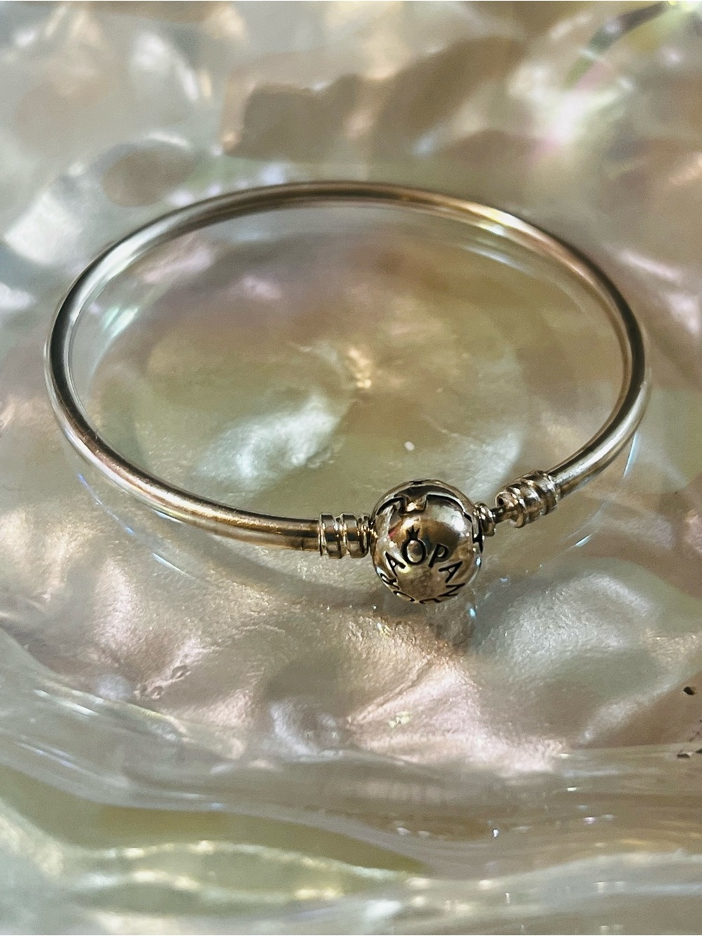 Pandora Silver Hinged Bangle Bracelet with Signature Spherical Clasp - Picture 2 of 3